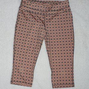 Gray/Coral Geometric pattern YOGA capris